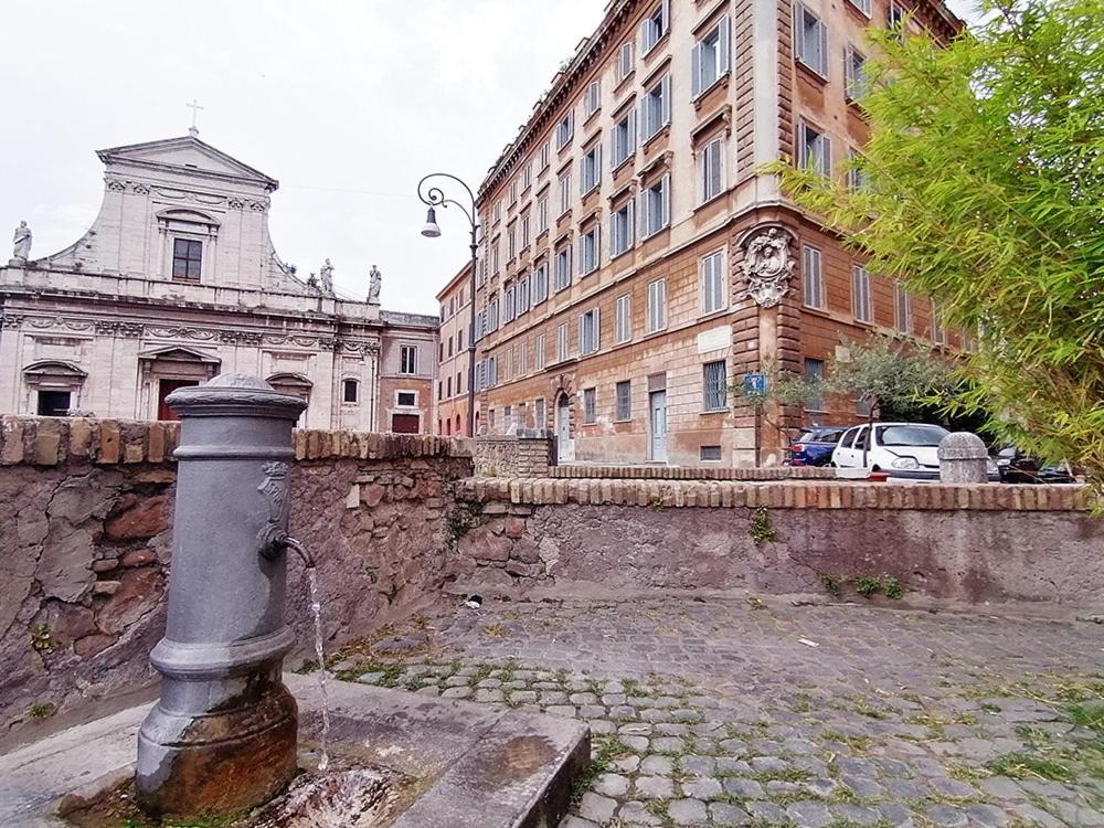 Ferienwohnung Domus Almapetra Ai Fori Imperiali Rom Exterior foto
