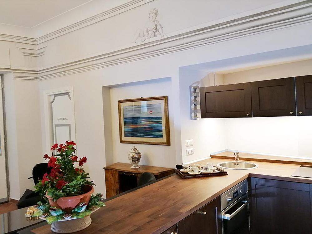 Ferienwohnung Domus Almapetra Ai Fori Imperiali Rom Exterior foto