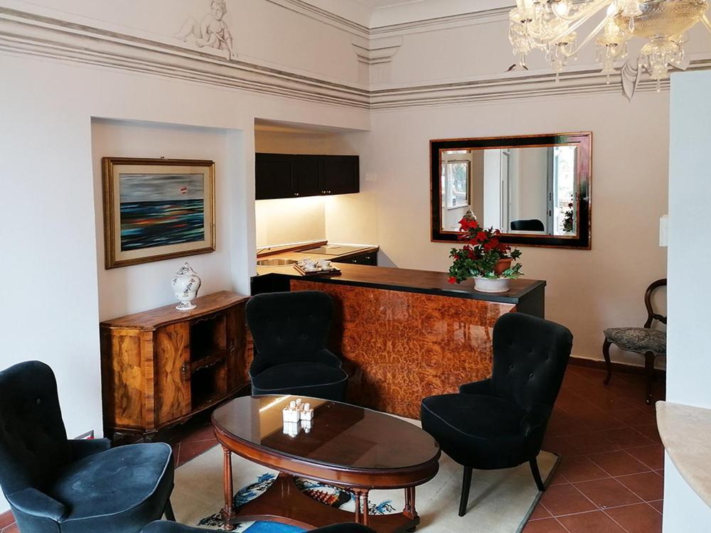 Ferienwohnung Domus Almapetra Ai Fori Imperiali Rom Exterior foto