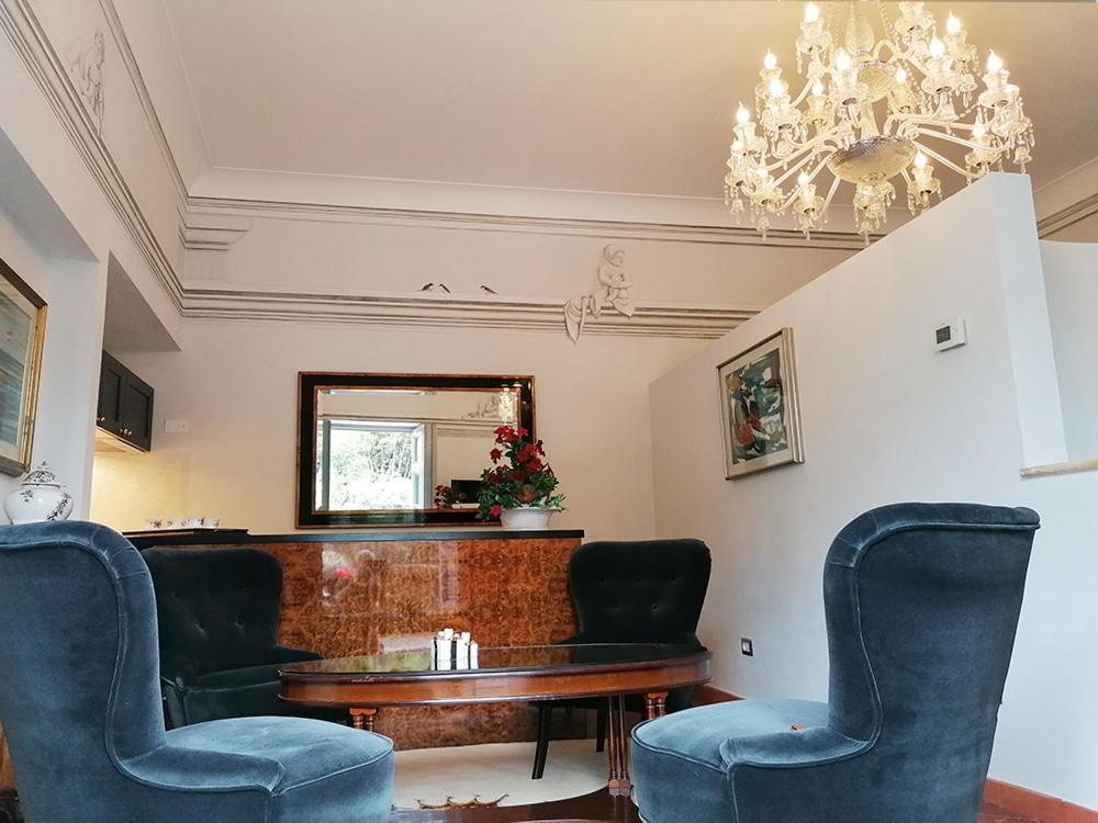 Ferienwohnung Domus Almapetra Ai Fori Imperiali Rom Exterior foto